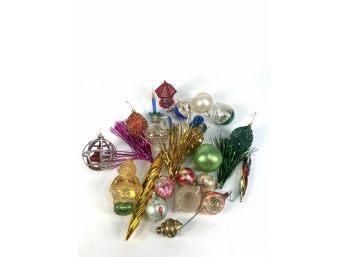 Mixed Glass Ornament Group (1) Oil Bubbler - Various Materials