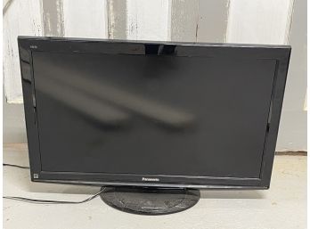 A Panasonic 36 TV, No Remote