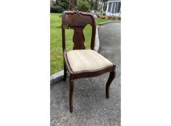 An Antique Flame Mohagany Victorian Side Chair
