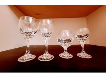 Villeroy And Bosch Crystal Wine And Cordial Glasses Glasses (about 30)