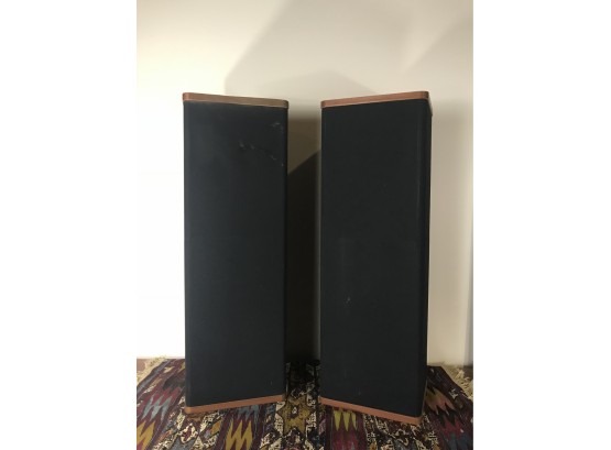 Pair Of Vandersteen Model 1 Speakers