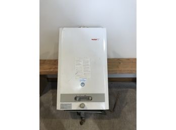 BOSCH AquaStar On Demand Hot Water Heater - Model AQ - 125 BNG