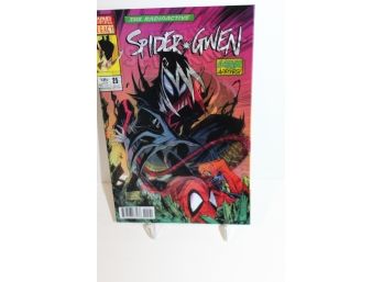 2017 Spider Gwen - Lenticular Cover - Very Special