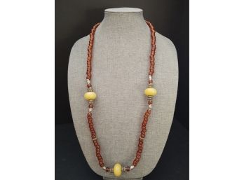 VINTAGE AMBER GLASS BEADED NECKALCE WITH LARGE YELLOW RESIN BEADS
