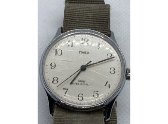 Vintage 1960s TIMEX MARLIN Mechanical Manual Winding Men's Watch With Military Drab Green Band