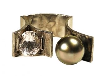 Really Amazing Modernist Ring With Ball & White Stone GREAT DESIGN