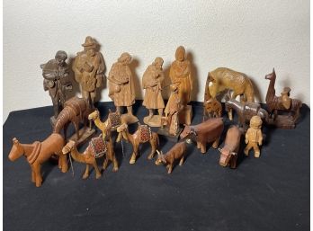 10 CONTINENTAL WOOD CARVINGS