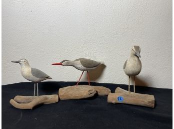 THREE VINTAGE CARVED AND PAINTED SHOREBIRDS