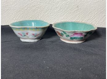 TWO 19TH CENTURY FAMILLE ROSE RICE BOWLS