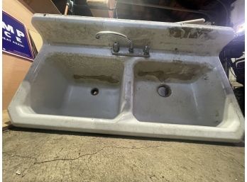 Antique Cast Double Sink With Cover