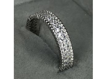 Lovely 925 / Sterling Silver Band With 100's Of Sparkling White Zircons - Very Pretty Ring ! - Great Gift !