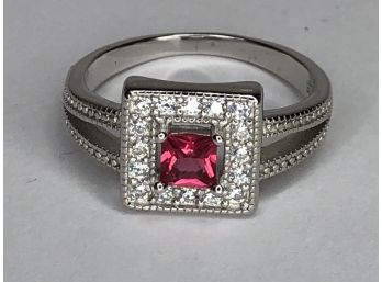 Wonderful Vintage Style 925 / Sterling Silver Ring White Topaz And Garnet - Brand New - Great Gift Idea !