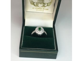 Wonderful Sterling Silver / 925 Bullseye Ring  With Emerald Encircled With Beautiful White Topaz - Nice !