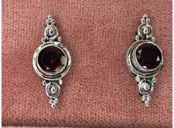 Very Pretty 925 / Sterling Silver Earrings With Garnet - Brand New - Never Worn - Great Gift Idea - NICE !