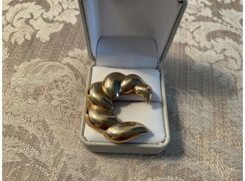 Trifari U-shaped Gold Tone Pin - Lot #19