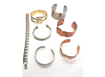 Grouping Of 7 Metal Bracelets