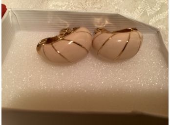 Vintage Gold Tone And Ivory Colored Monet Clip Earrings