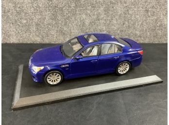 Blue 2005 BMW M5 Diecast