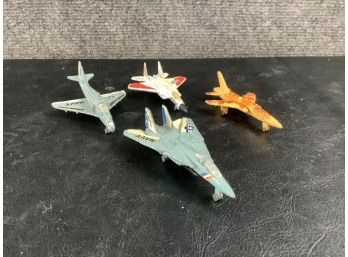 Mixed Lot Of 4 Jets
