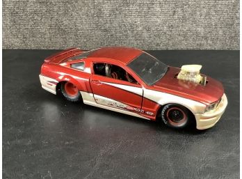 Maistro Red Ford Mustang Diecast Car (scale 1:24)