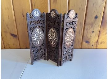 Small Carved Wood Screen Made In Thailand