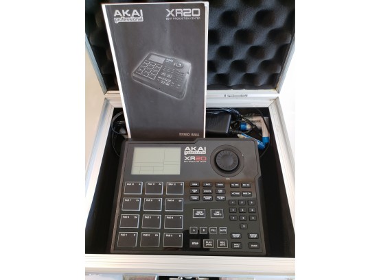 Akai XR20 Professional Beat Production Center In Road Ready Carry Case - Like New