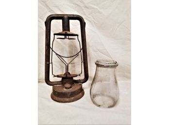 Antique 1920's  Deitz Monarch Kerosene Lantern With Handle