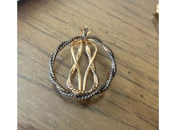 Wicked Nice Wire Twisted GOLD TONE PENDANT