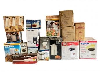 Huge Collection Of Cocking ,serving And Other Kitchen's Items. PLEASE LOOK!!!!