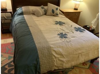 King Comforter With Throw Pillows