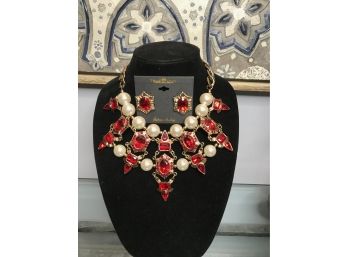 Traci Lynn Boutique Club Necklace And Earrings