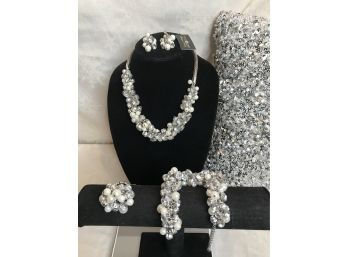 HEIRESS Pearl And Rhinestone Traci Lynn Collection