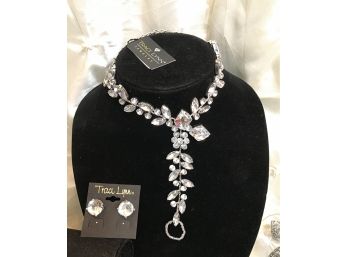 Stunning Traci Lynn Necklace And Earrings