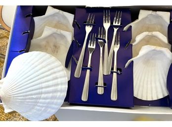 Coquilles St. Jacques Set Of 6 -3 Boxes Shells And Forks