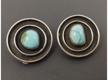 VINTAGE NATIVE AMERICAN STERLING SILVER TURQUOISE ROUND CLIP ON EARRINGS
