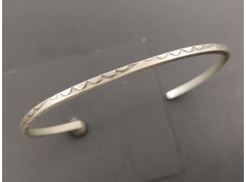 VINTAGE NATIVE AMERICAN THIN STERLING SILVER STAMPED CUFF BRACELET