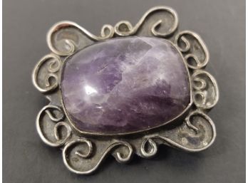 VINTAGE EARLY MEXICAN STERLING SILVER SIGNED AMETHYST CABOCHON BROOCH