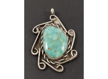 VINTAGE NATIVE AMERICAN STERLING SILVER TURQUOISE PENDANT