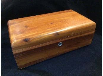 Lane Cedar Box With Key