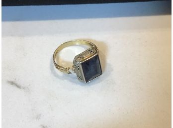 10K Blue Gemstone Ring Size 7