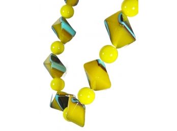 Fantastic 80s Bakelite Plastic Braded Necklace Tri-color