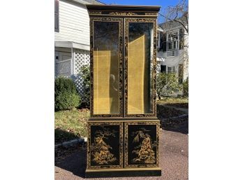 A Drexel Heritage Et - Cetera Collection Chinoiserie Illuminated China Cabinet