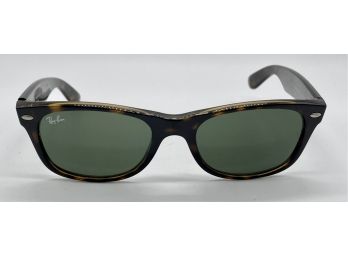 Pair Of Ray Ban - Wayferer Classic Tortoise Sunglasses (1 Of 2)