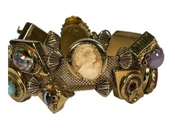 Amazing Signed Gold Tone Bracelet With Cameos And Gemstones