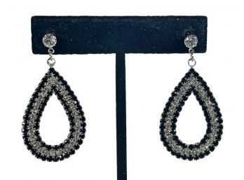 Pair Elegant Pear-shaped Blue White Rhinestone Pierced Earrings