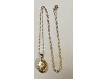 VINTAGE 9CT GOLD SMALL LOCKET NECKLACE
