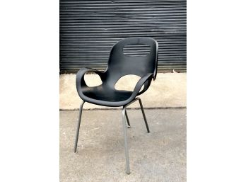 Modern Umbra “Oh Chair” Designed By Karim Rashid