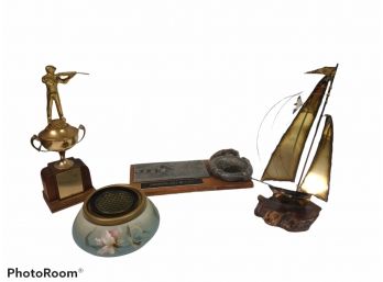 LOT OF ANTIQUES: HUNTING TROPHY, SWIMMING HOF ASH TRAY, SAIL BOAT BIRD METAL SCULPTURE BRUTALIS & PAINTED BOWL