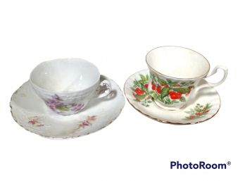 PAIR OF VINTAGE TEA CUPS WITH SAUCERS