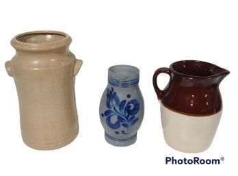 LOT OF POTTERY PIECES, JUGS, VASE